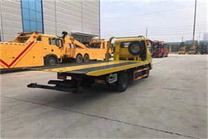 九龙非事故拖车